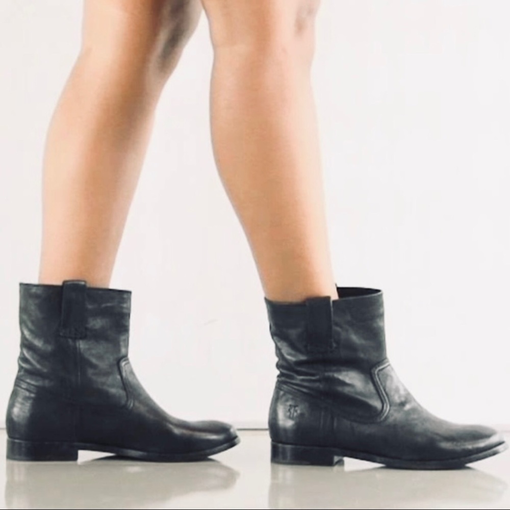 Frye Anna Shortie Black Leather Booties Size 5.5M